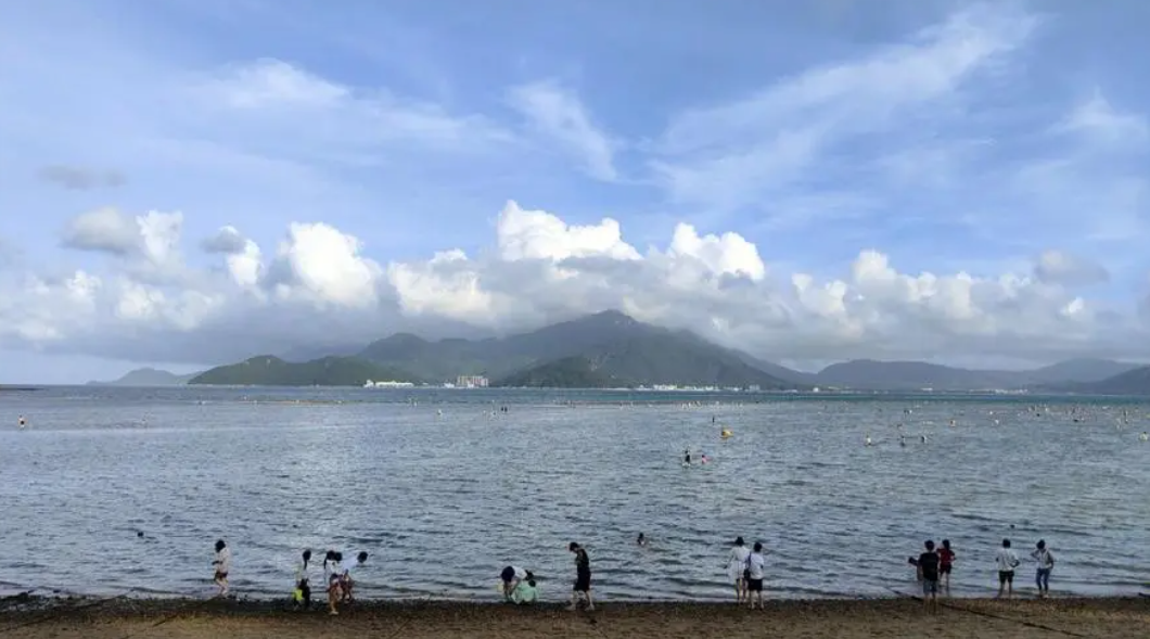 海邊沙灘防偷渡、防溺水監(jiān)控使用球形轉(zhuǎn)臺設(shè)備的優(yōu)勢包括哪些！